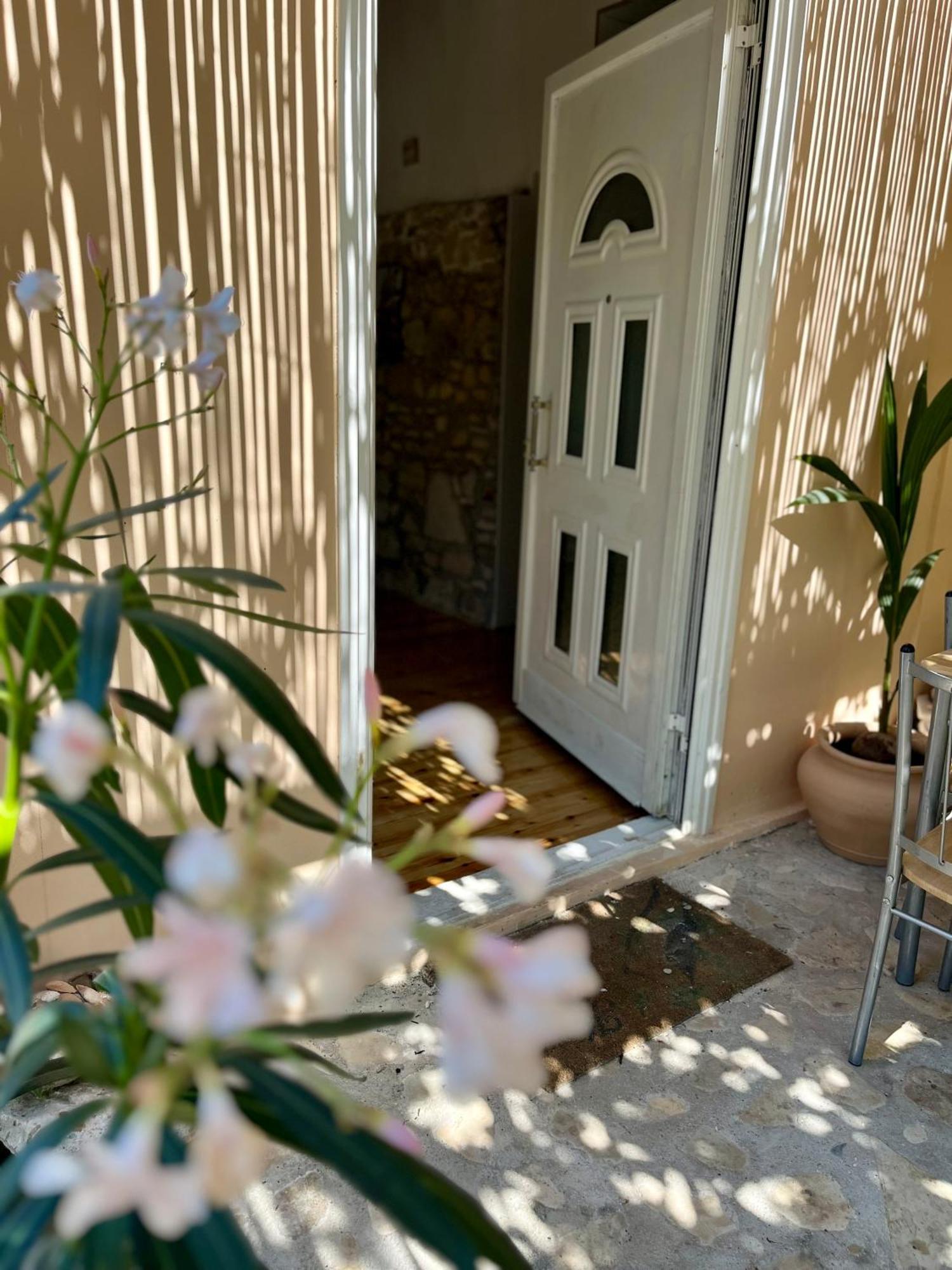 Holiday Oasis With Private Patio And Hammam-Style Bath In Chora-Pithagoreo, Samos Island Villa Pythagoreio  Exterior photo